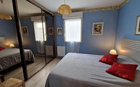 Chatelaillon-Plage Centre-Ville: Apt 4 Pers, Balcon, Parking, Piscine, Wifi - Fr-1-706-21